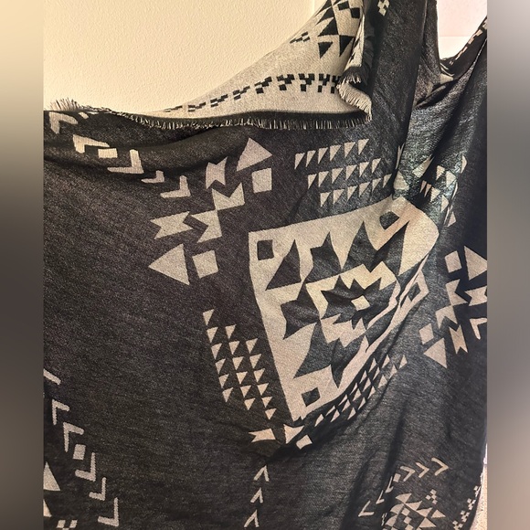 Blanket Scarf - Picture 2 of 3